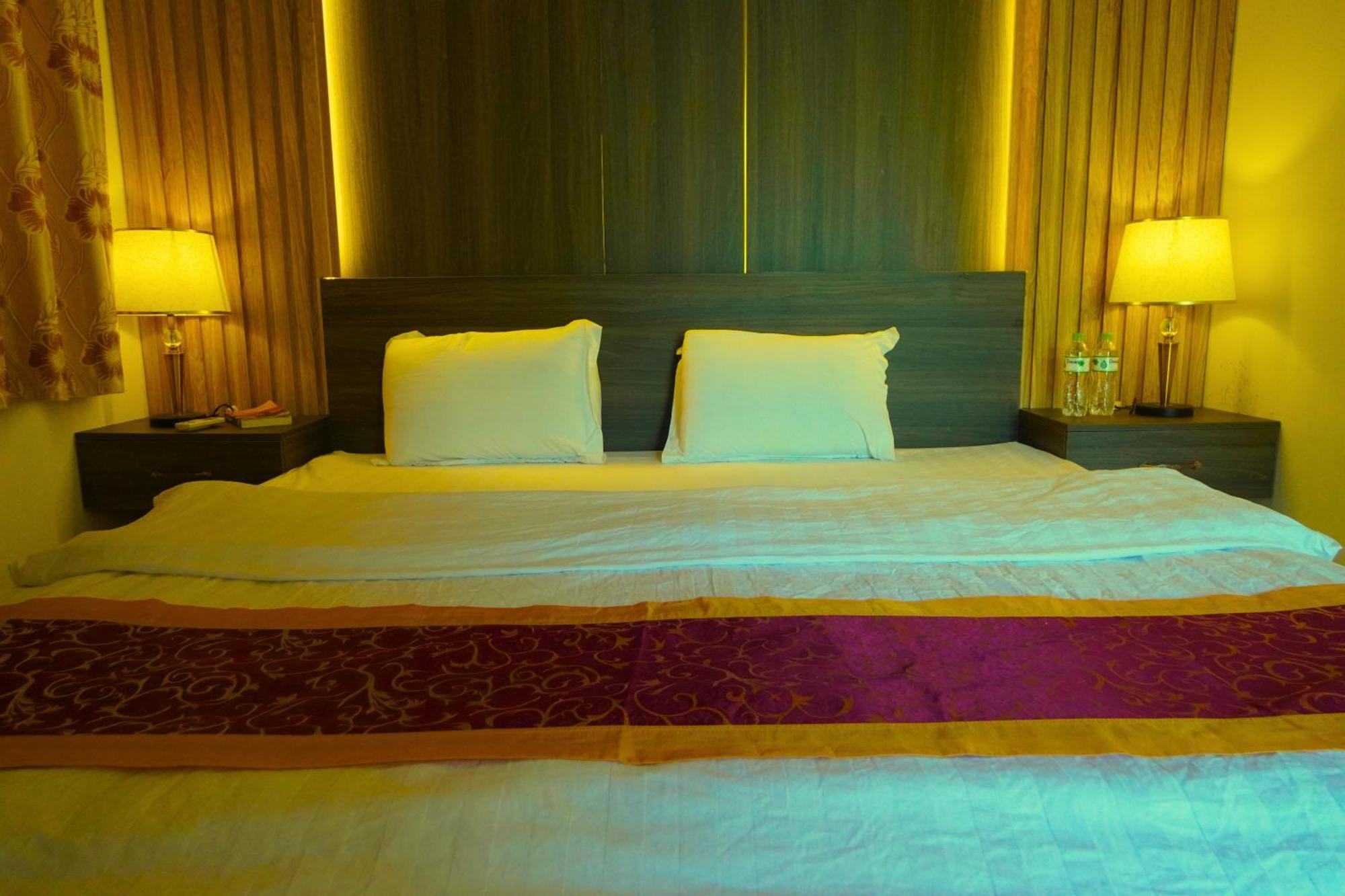 Ha Giang Loop Hostel & Tours Bagian luar foto